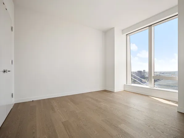 252 South Street image 7 of 9