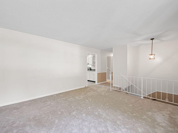 5th image of 8326 Middle Rd