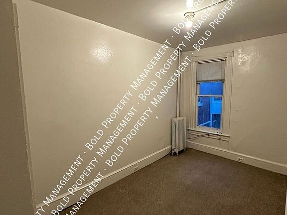 3rd image of 425 S 15th St APT 3