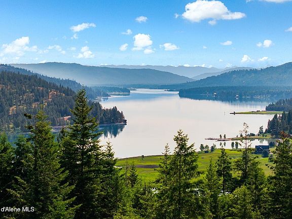 2nd image of 540 Morning Star Mountain Rd