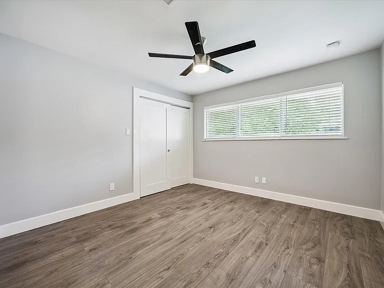4715 Braesvalley Dr — Photo 17