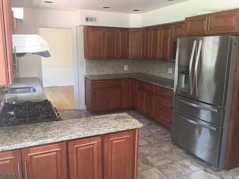 4 bed, 4.0 bath, $7,000 — Photo 4