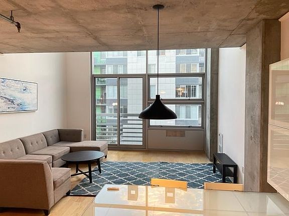 3rd image of 77 Dow Pl APT 510
