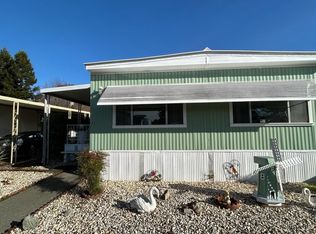 42 Somerset Dr, Santa Rosa, CA 95401