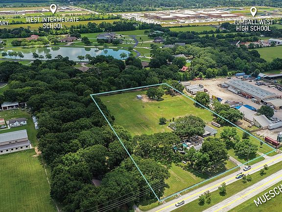 3rd image of 18334 Mueschke Rd