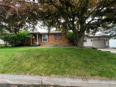 8 Sunrise Dr, Oswego, NY, 13126