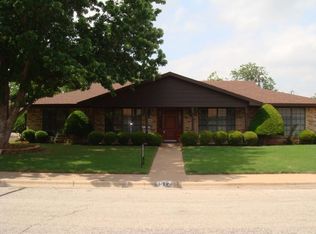 4512 Ridgemont Dr, Wichita Falls, TX 76309