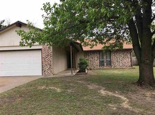 2801 Franklin Dr, Enid, OK 73703