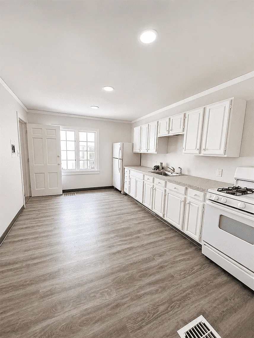 1 bed, 1200 sqft, $750 — Photo 2