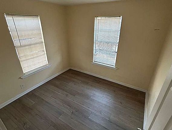 4th image of 3120 W Martin St