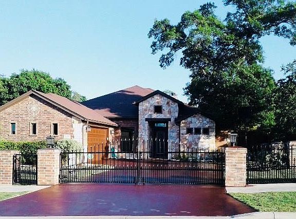 4th image of 5408 Encino Oak Way
