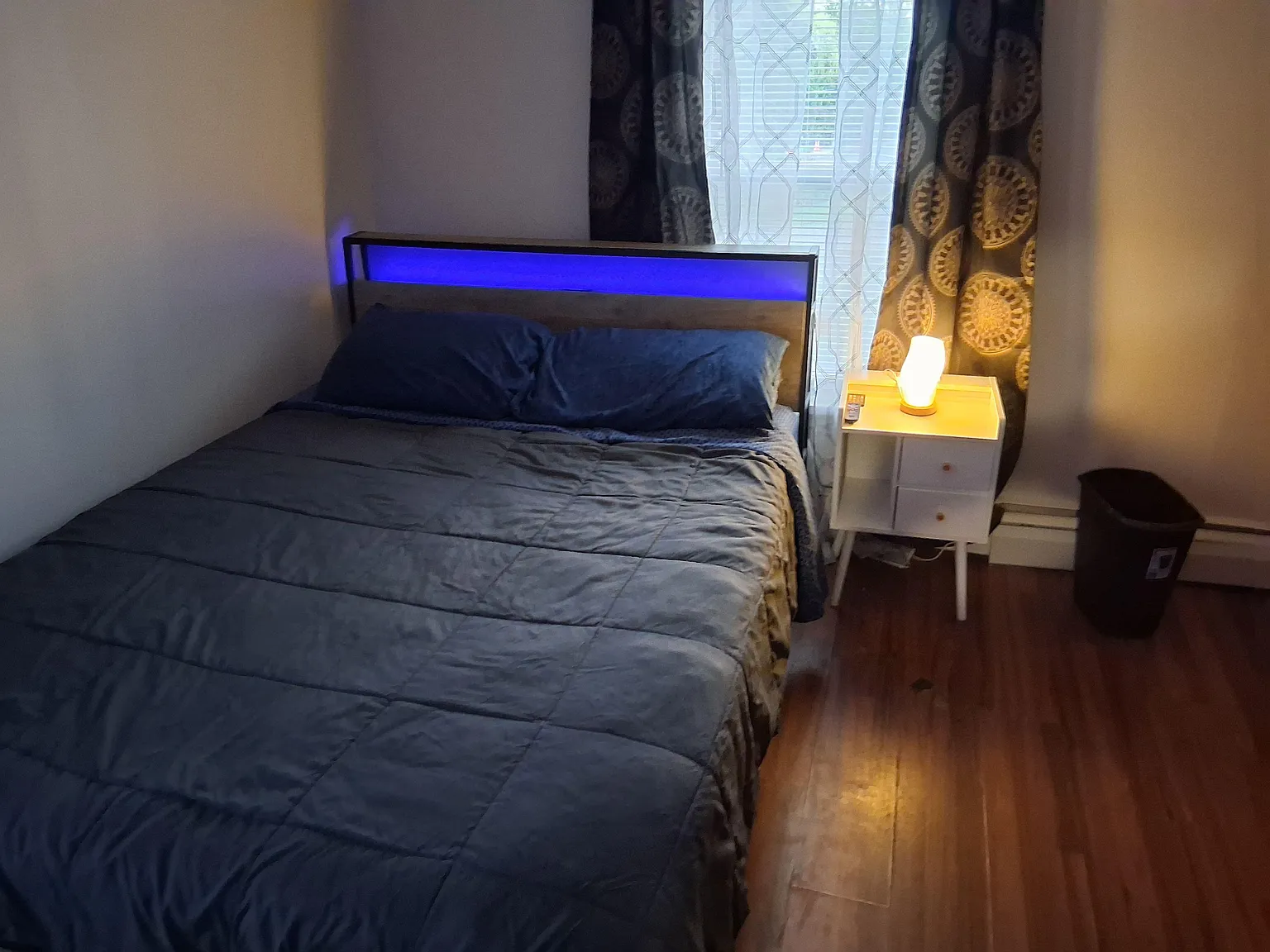 3 bed, 1.0 bath, 400 sqft, $910 — Photo 2