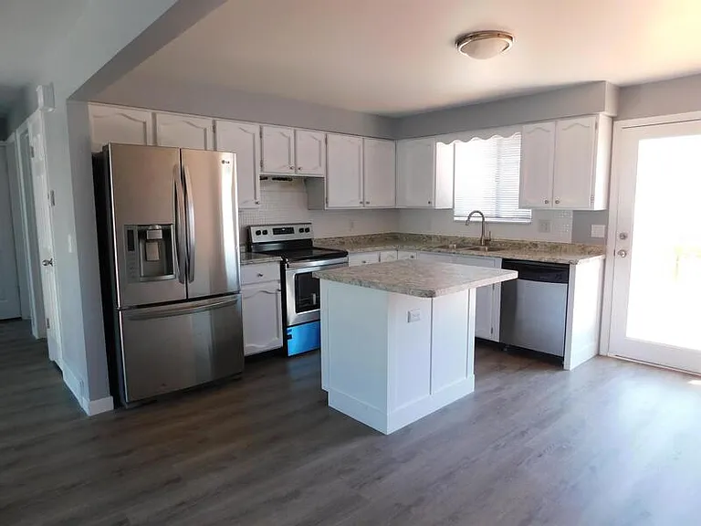 3625 S 4445 W — Photo 1