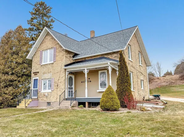 223 N Water St, Algoma, WI 54201
