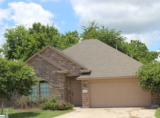 4 Jasmine Ct, Angleton, TX 77515