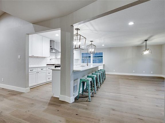3rd image of 7810 La Sobrina Dr