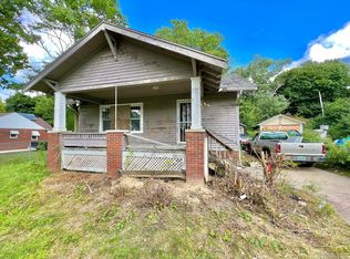 1616 Seminole St, Flint, MI 48503