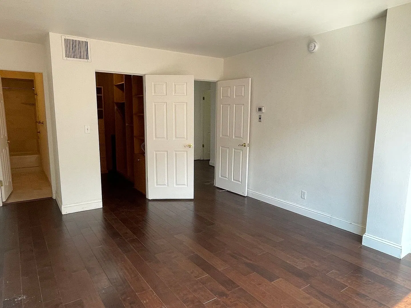 Downtown Water Front Condo — Photo 4