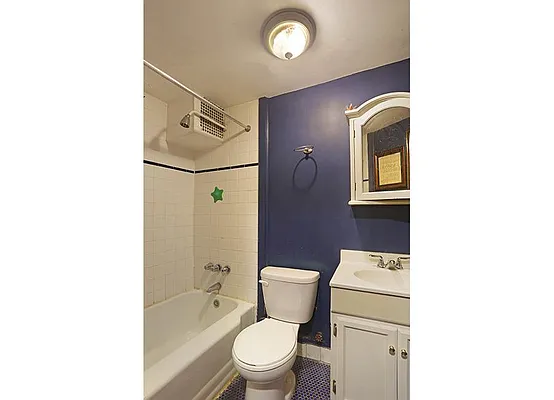 Rented by Warburg | media 28