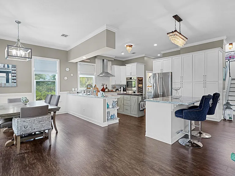 500 Turnberry Ln — Photo 12