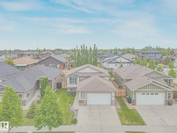 16 Wade Ave, Leduc, AB T9E 0N8