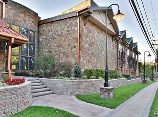 8 White Hall Rd #2, Towaco, NJ 07082