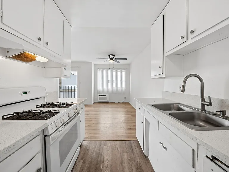16900 Parthenia St #8625 — Photo 55