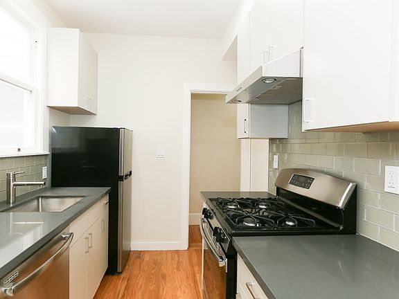 4th image of 520 Scott St APT 8