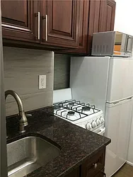 Rented by R New York