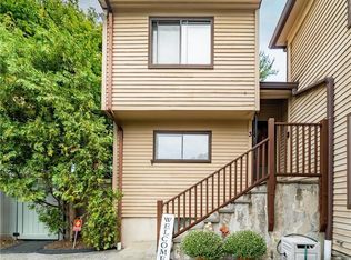 1156 Hope St APT 3, Stamford, CT 06907