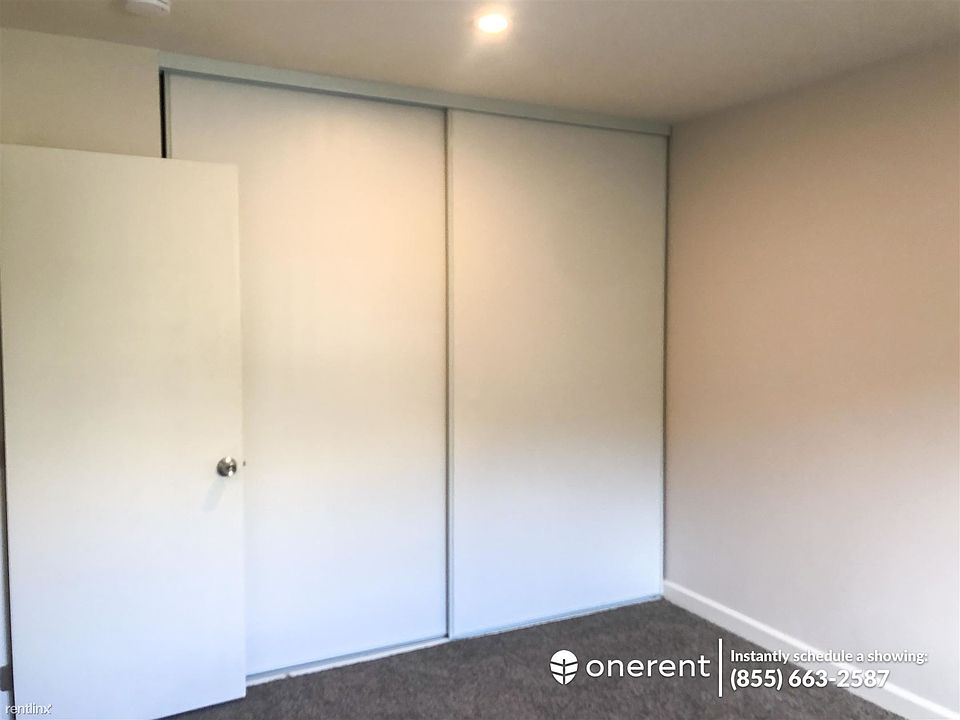 1st image of 2637 44th St APT 1