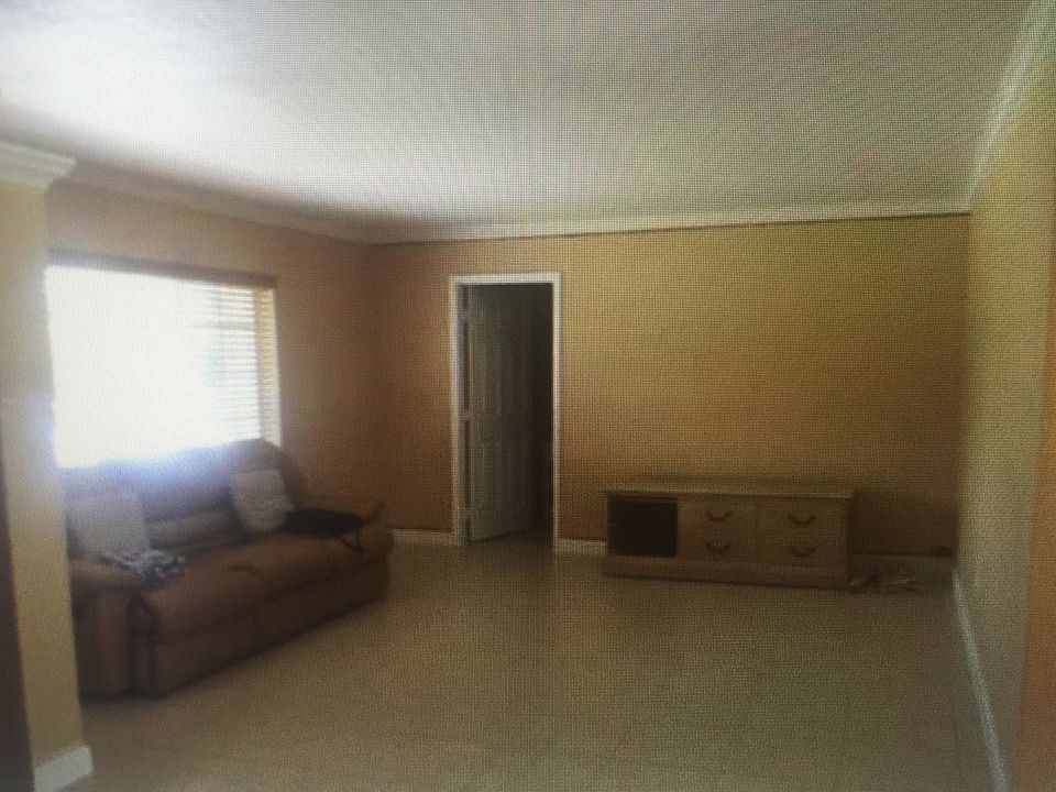 2nd image of 12425 SW 31st St #1