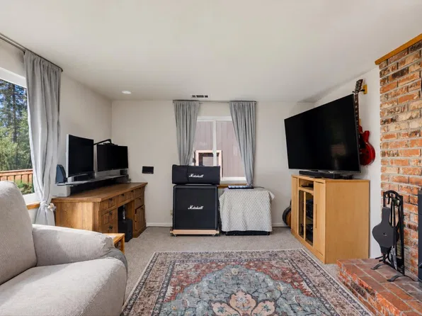134 E Empire St, Grass Valley, CA 95945