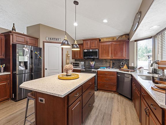 24 E Sapphire Ln, Spokane, WA 99208 | Zillow