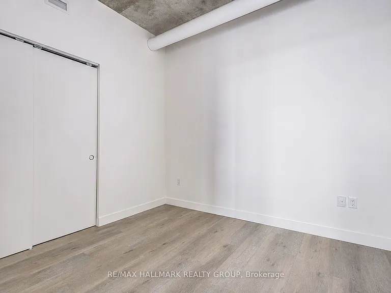 10 James St #713 — Photo 9