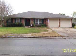 305 Belmont Dr, Thibodaux, LA 70301
