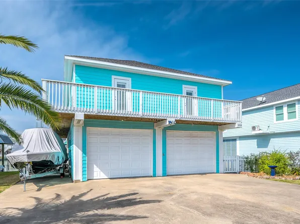 1018 Tiki Dr, Tiki Island, TX 77554