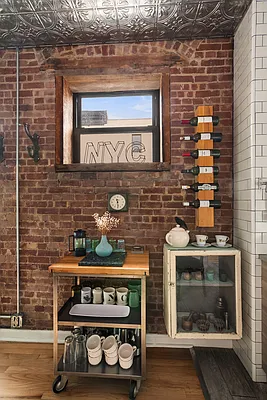 Sold by Compass | media 18