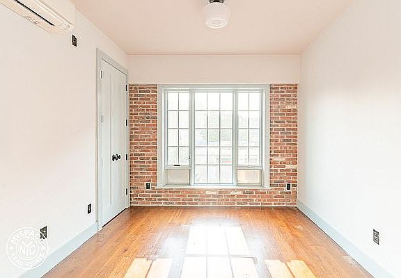4th image of 11 Brooklyn Ave #3R