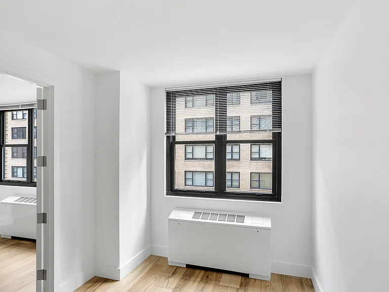 315 W 57th St #10A — Photo 6