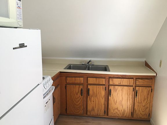 2nd image of 1003 8th St #10745084