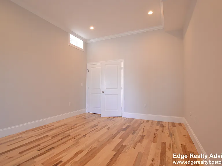 168 Bigelow St #1 — Photo 11