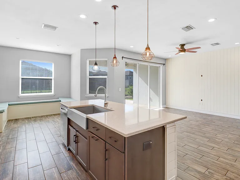 16325 Hyde Manor Dr — Photo 4
