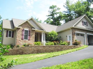 2176 N Independence Dr, Montross, VA 22520
