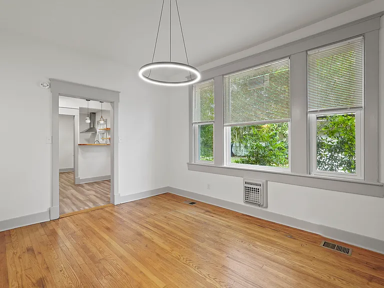 902 E Bolton St #A — Photo 15