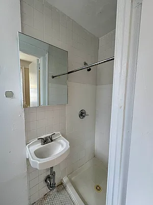 Rented by Voro, LLC | media 12