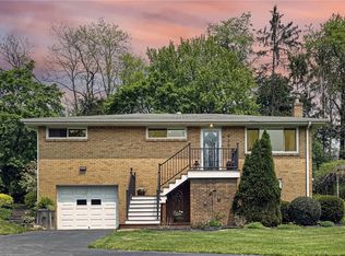 425 Sharon Rd, Coraopolis, PA 15108