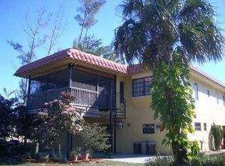 5511 NW 77th Ct, Pompano Beach, FL 33073