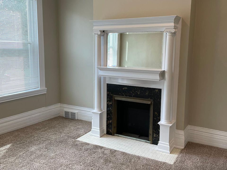 Living room when entering apartment from lobby/front door