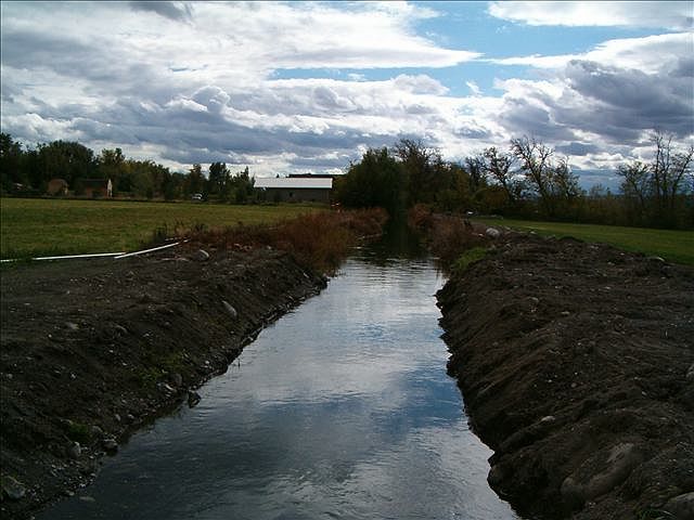 1st image of 300 Creek Side Dr N